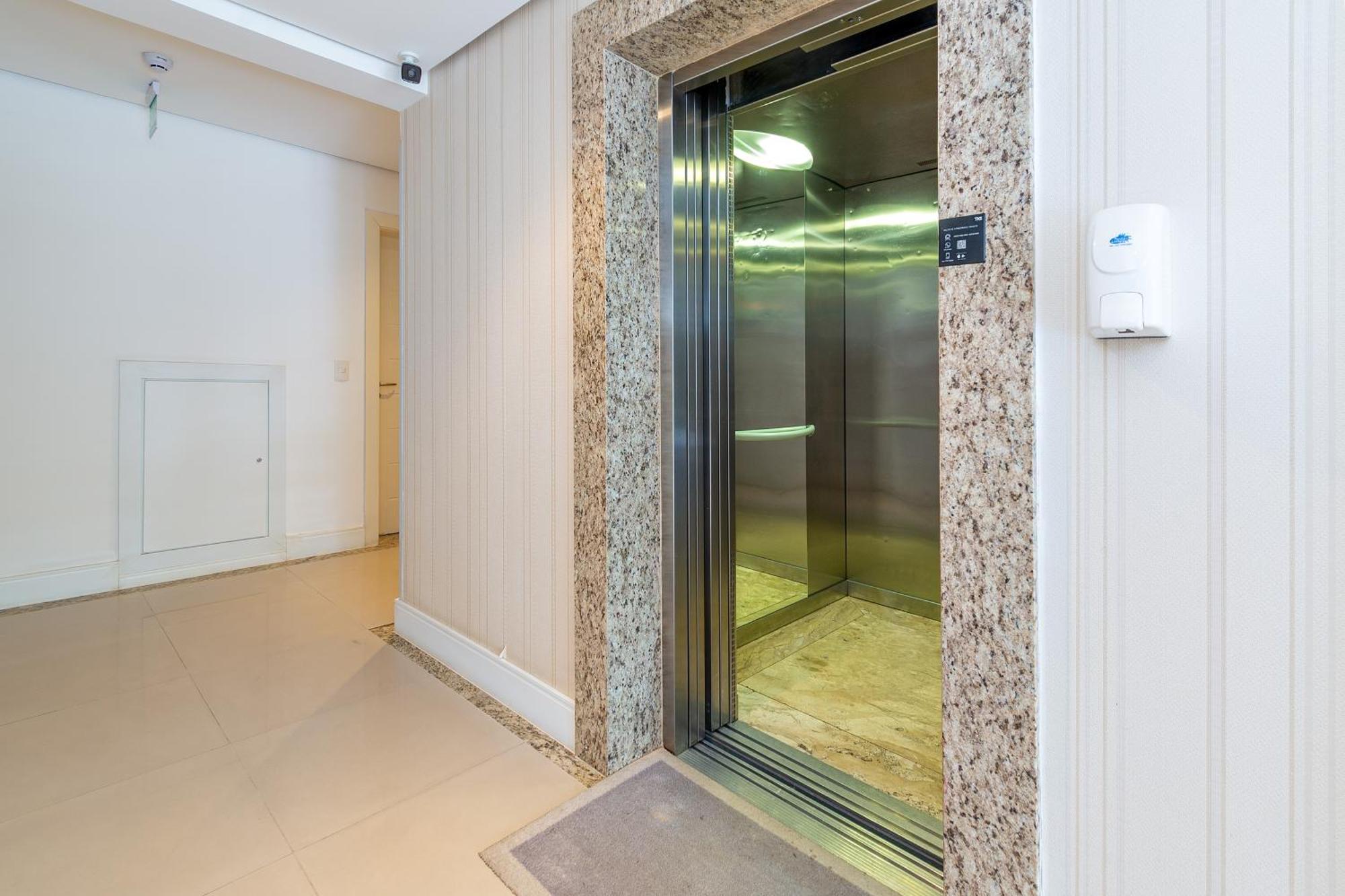 Luxuoso Apartamento Central Para 10 Pessoas Gramado Bagian luar foto